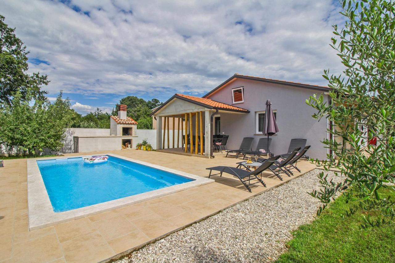 Villa Natascha in Pamići  Žminj Exterior foto