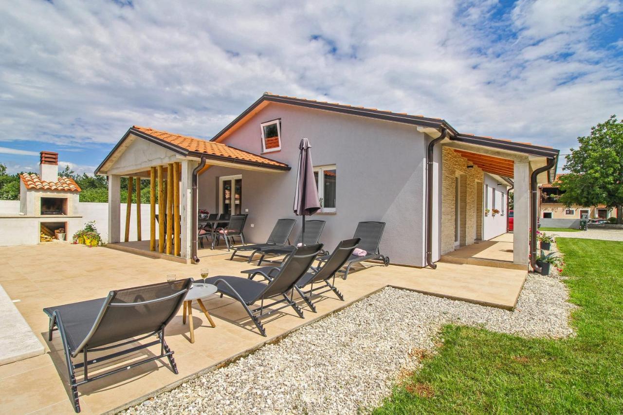 Villa Natascha in Pamići  Žminj Exterior foto